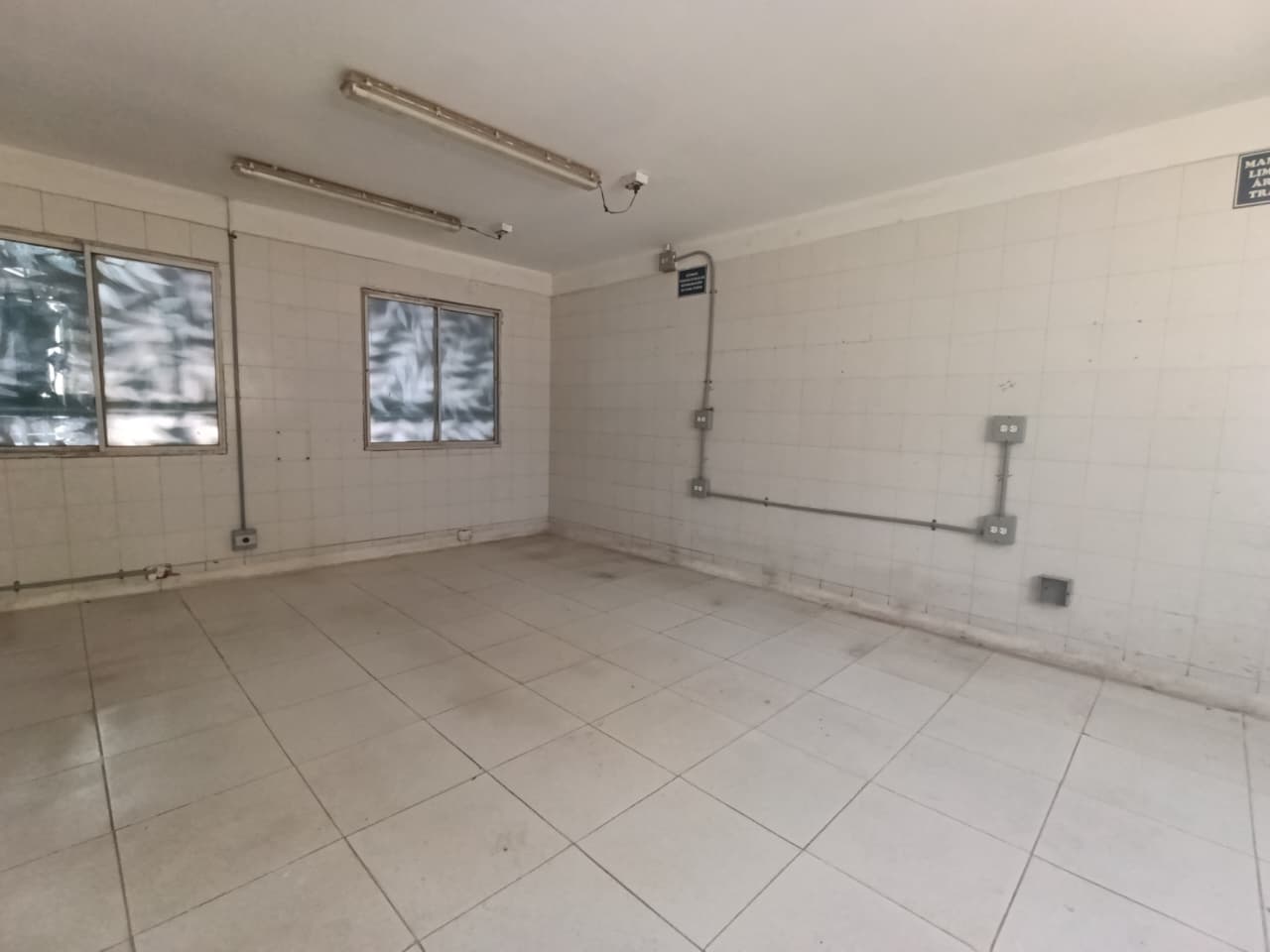 Local en arriendo en La Visitacion Los Gonzalez, El Poblado, Medellín — foto 2 de 9