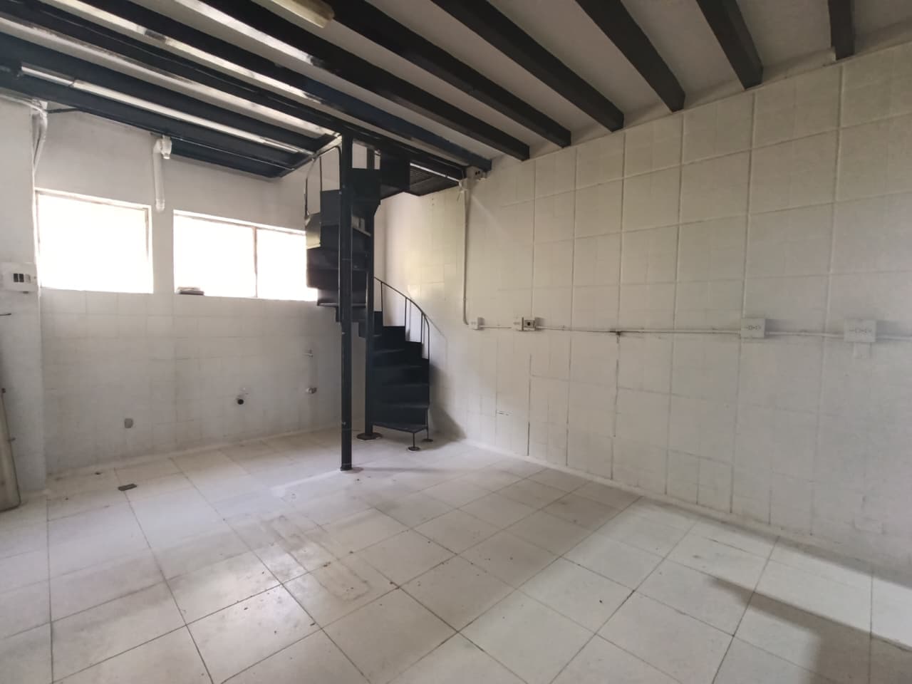 Local en arriendo en La Visitacion Los Gonzalez, El Poblado, Medellín — foto 5 de 9