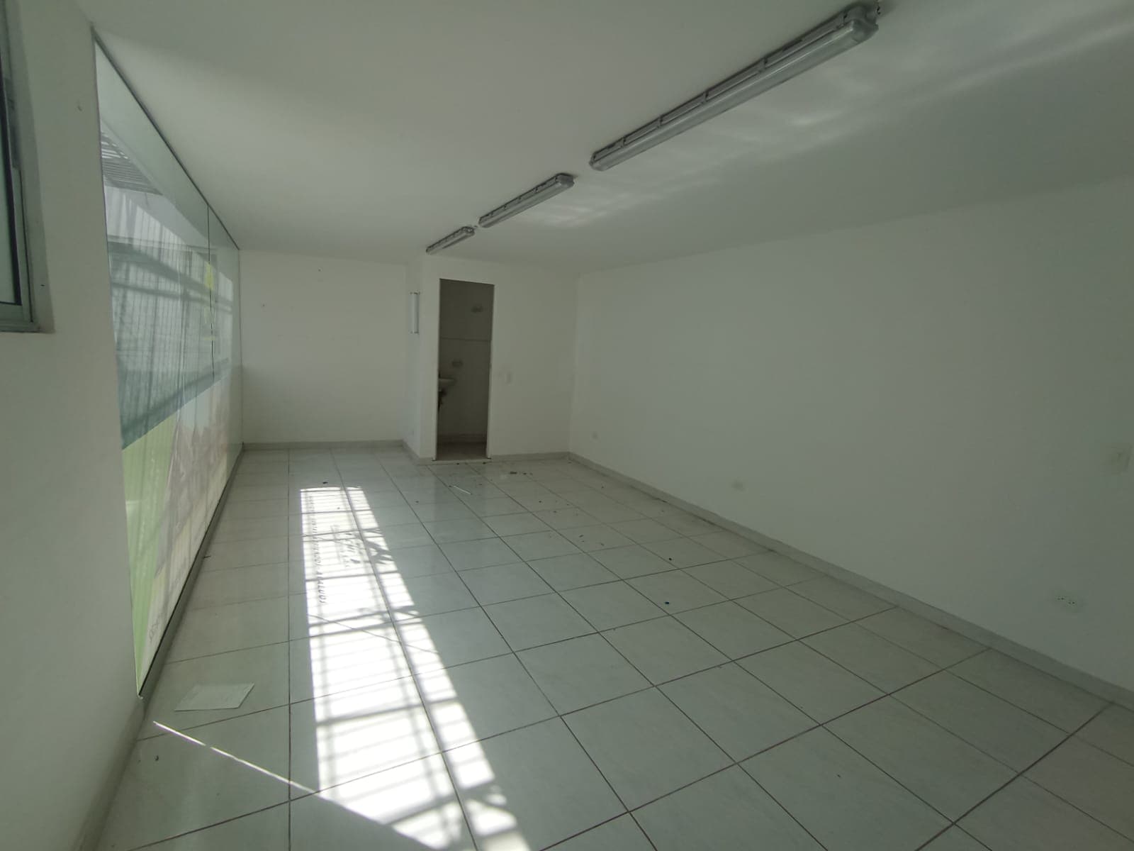 Local en arriendo en Centro, Medellín — foto 1 de 14