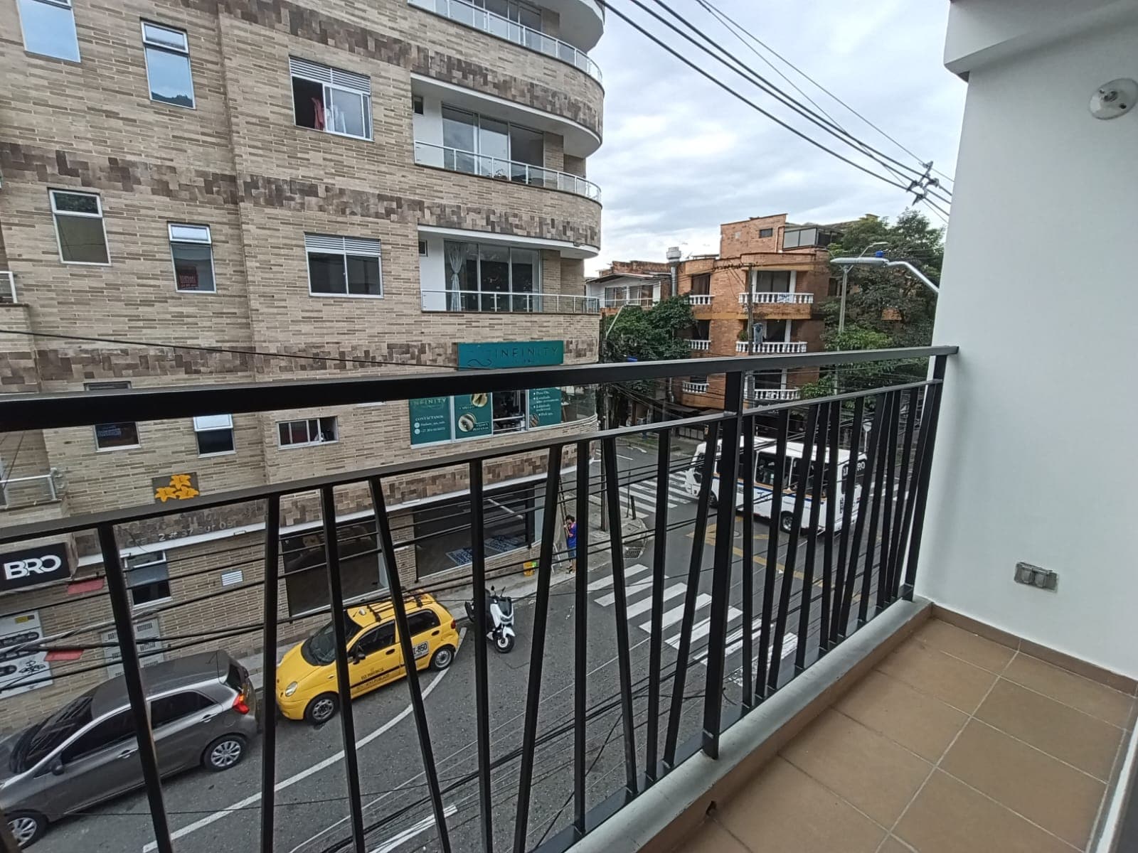 Apartamento en arriendo en Barrio Mesa, Envigado — foto 1 de 13