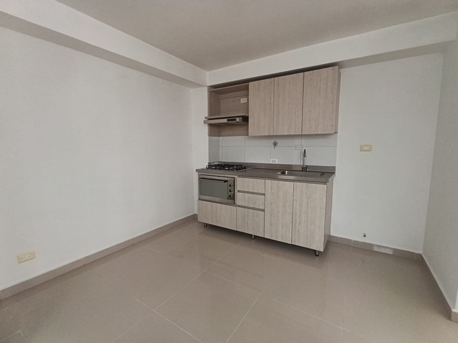 Apartamento en arriendo en Barrio Mesa, Envigado — foto 2 de 13