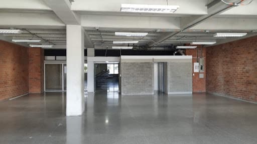 Local en arriendo en Santa Fé, Guayabal, Medellín — foto 3 de 12