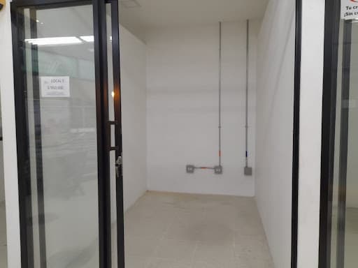 Local en arriendo en Copacabana — foto 1 de 11