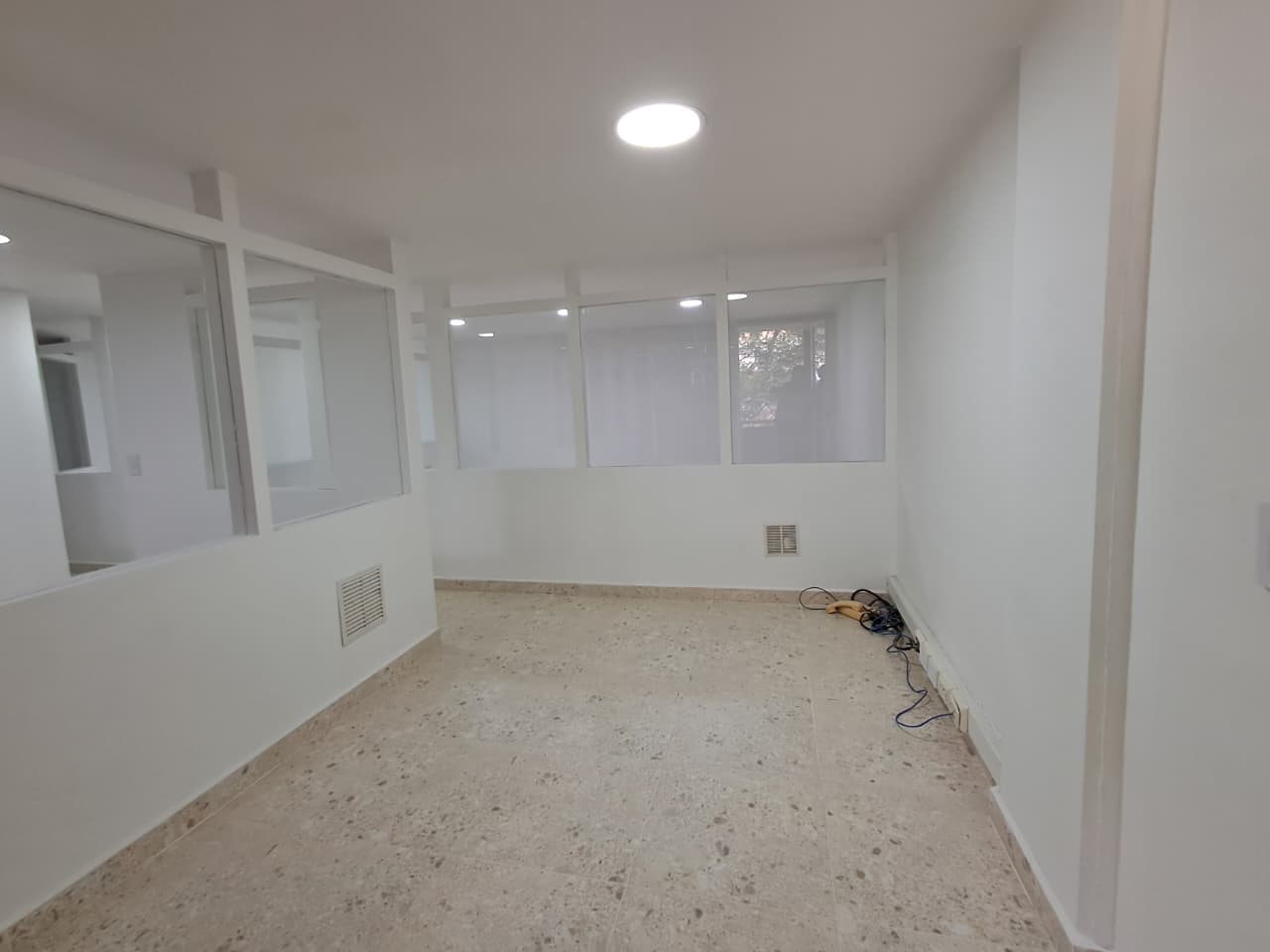 Oficina en arriendo en Nueva Villa De Aburrá, Belen, Medellín — foto 1 de 20