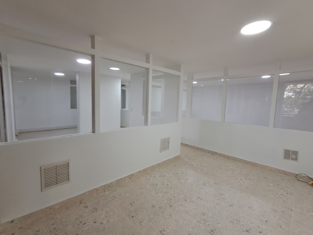 Oficina en arriendo en Nueva Villa De Aburrá, Belen, Medellín — foto 2 de 20