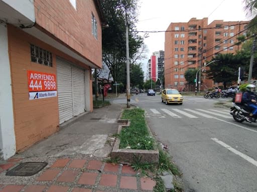 Local en arriendo en La Palma, Belen, Medellín — foto 1 de 9