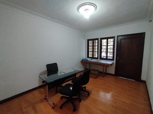 Oficina en arriendo en La Candelaria, Centro, Medellín — foto 1 de 13