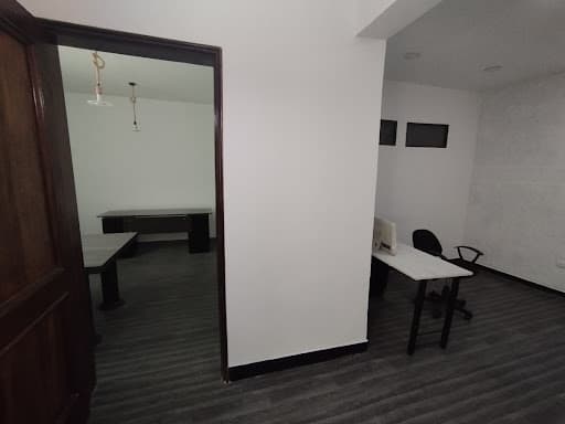 Oficina en arriendo en La Candelaria, Centro, Medellín — foto 4 de 10