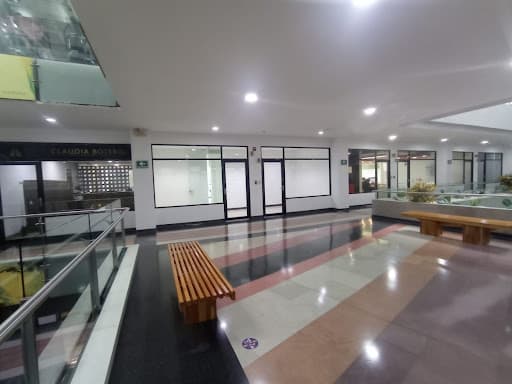 Local en arriendo en Los Balsos, El Poblado, Medellín — foto 1 de 18