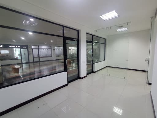 Local en arriendo en Los Balsos, El Poblado, Medellín — foto 2 de 18
