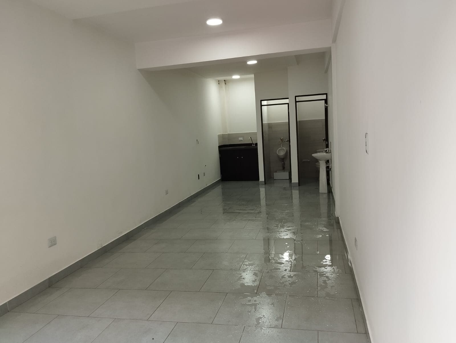 Local en arriendo en La Candelaria, Centro, Medellín — foto 4 de 13