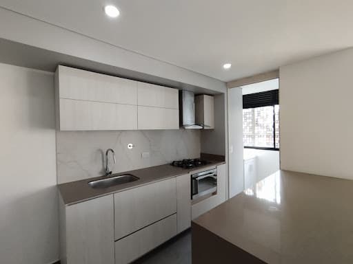 Apartamento en arriendo en Conquistadores, Laureles, Medellín — foto 1 de 20
