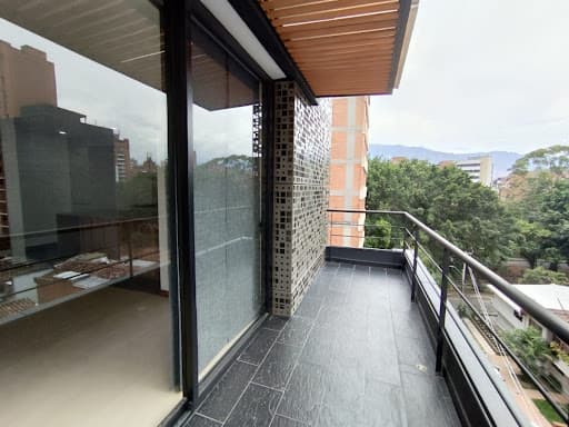 Apartamento en arriendo en Conquistadores, Laureles, Medellín — foto 2 de 20