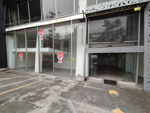 Bodega en arriendo en Guayabal, Medellín — foto 1 de 18