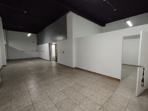 Bodega en arriendo en Guayabal, Medellín — foto 2 de 18