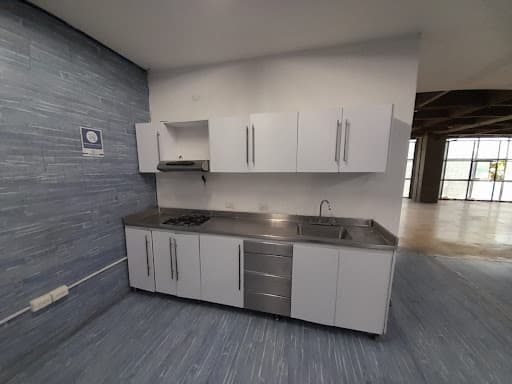 Bodega en arriendo en Barrio Triste Corazón De Jesús, Centro, Medellín — foto 2 de 20