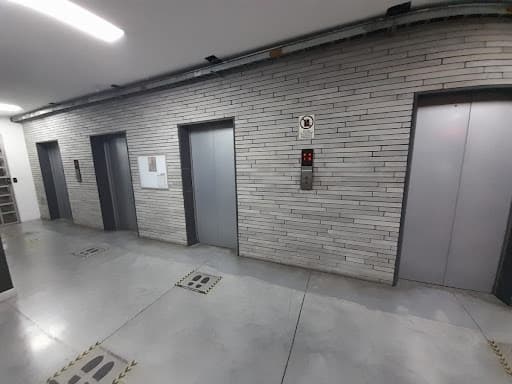 Bodega en arriendo en Barrio Triste Corazón De Jesús, Centro, Medellín — foto 3 de 20