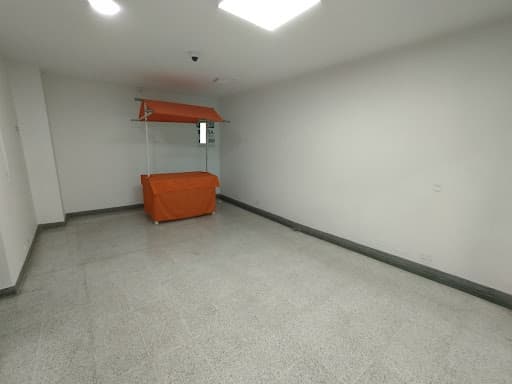Local en arriendo en La Candelaria, Centro, Medellín — foto 1 de 7