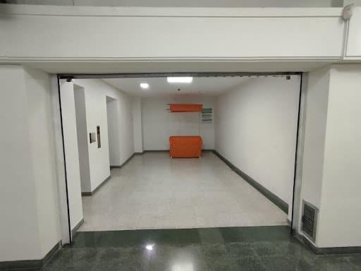 Local en arriendo en La Candelaria, Centro, Medellín — foto 5 de 7