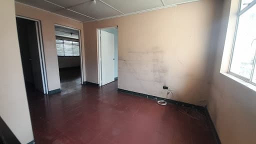 Casa Comercial en arriendo en El Nogal Los Almendros, Belen, Medellín — foto 1 de 20