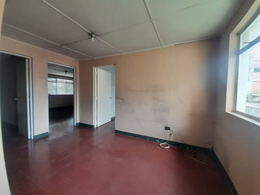 Casa Comercial en arriendo en El Nogal Los Almendros, Belen, Medellín — foto 2 de 20