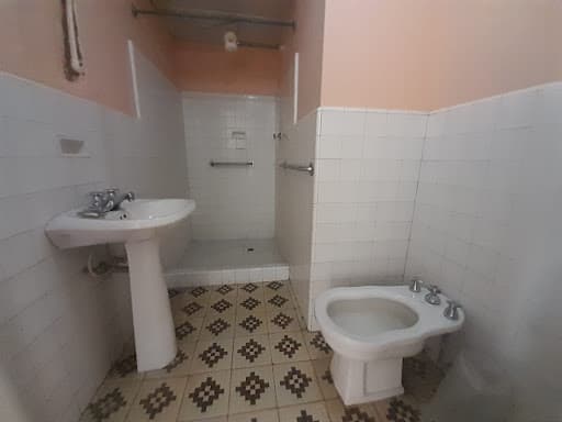 Casa Comercial en arriendo en El Nogal Los Almendros, Belen, Medellín — foto 4 de 20