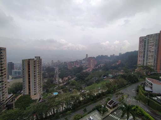 Apartamento en arriendo en Altos Del Cola Del Zorro, El Poblado, Medellín — foto 1 de 20