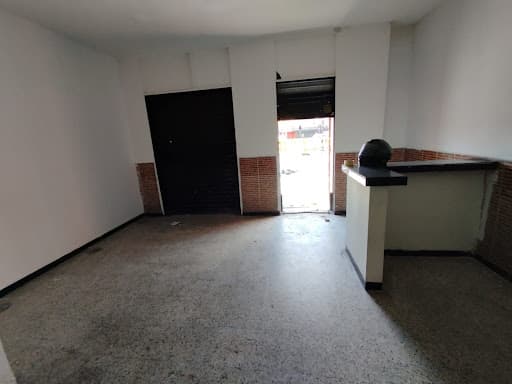 Local en arriendo en Laureles, Medellín — foto 1 de 7