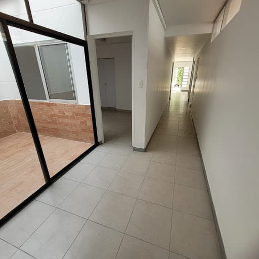 Casa Comercial en arriendo en Estadio, Laureles, Medellín — foto 2 de 14