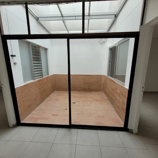 Casa Comercial en arriendo en Estadio, Laureles, Medellín — foto 3 de 14