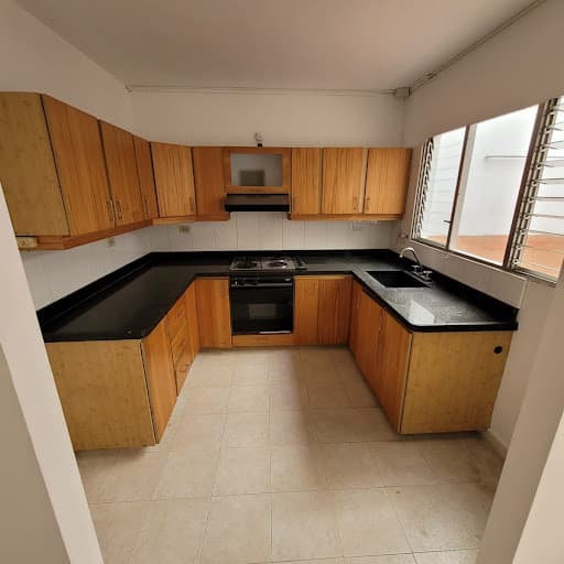 Casa Comercial en arriendo en Estadio, Laureles, Medellín — foto 4 de 14