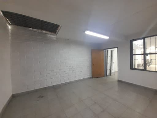 Local en arriendo en La Candelaria, Centro, Medellín — foto 2 de 12