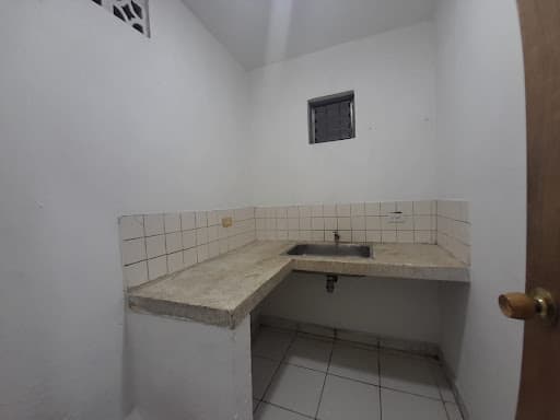 Local en arriendo en La Candelaria, Centro, Medellín — foto 5 de 12