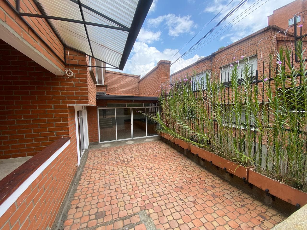 Casa Vivienda en arriendo en San Lucas, El Poblado, Medellín — foto 2 de 20