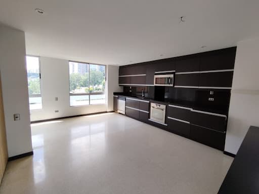 Apartamento en arriendo en San Lucas, El Poblado, Medellín — foto 2 de 20