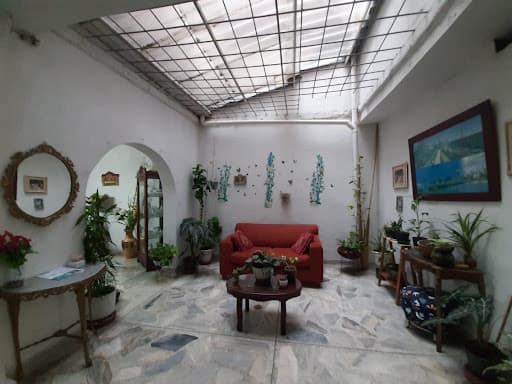 Casa Comercial en arriendo en San Joaquín, Laureles, Medellín — foto 3 de 13