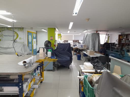 Bodega en arriendo en La Floresta, La America, Medellín — foto 2 de 20