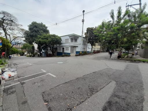 Casa Comercial en arriendo en Prado, Centro, Medellín — foto 3 de 20