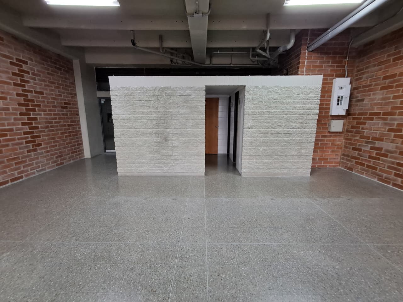 Local en arriendo en Santa Fé, Guayabal, Medellín — foto 2 de 9