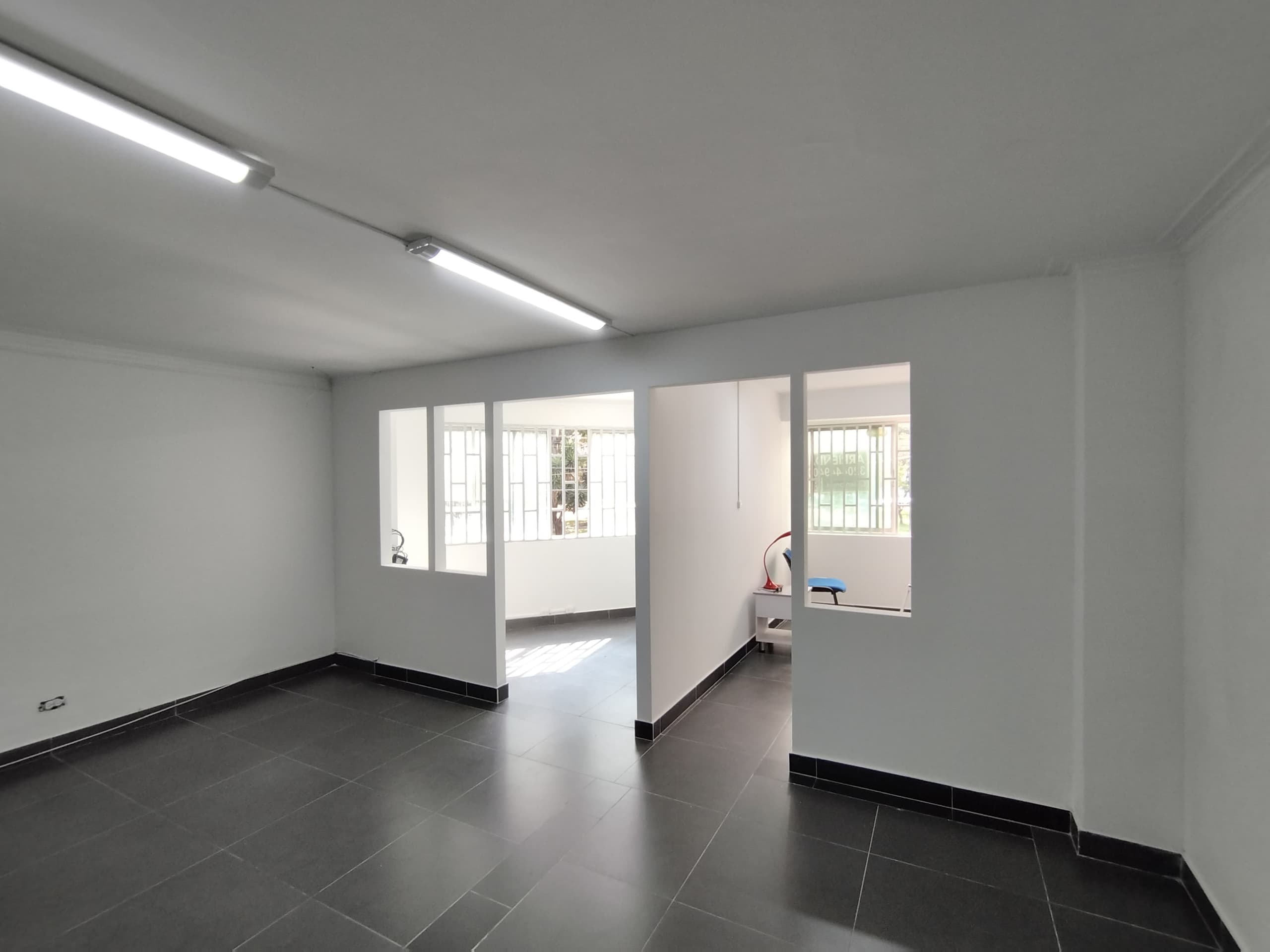 Oficina en arriendo en Conquistadores, Laureles, Medellín — foto 4 de 19