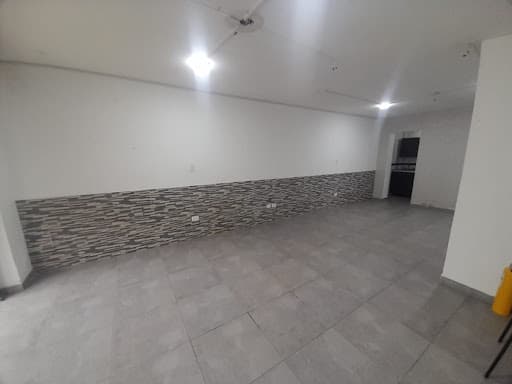 Local en arriendo en Conquistadores, Laureles, Medellín — foto 5 de 16