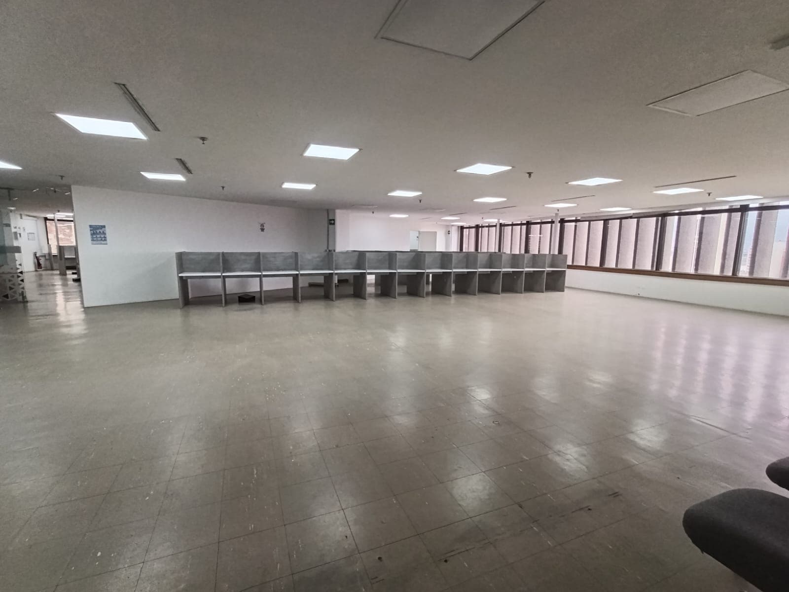 Oficina en arriendo en Centro Medellín — foto 1 de 20