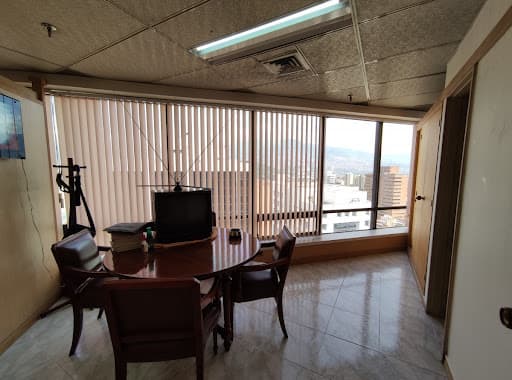 Oficina en arriendo en Centro, Medellín — foto 2 de 14