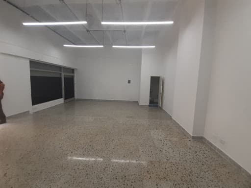 Local en arriendo en La Candelaria, Centro, Medellín — foto 3 de 10