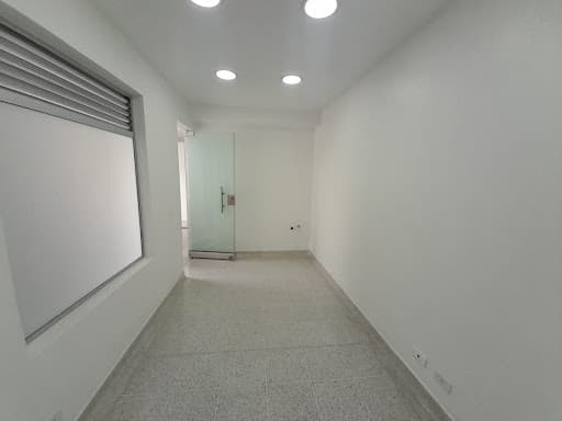 Oficina en arriendo en San Javier, Medellín — foto 2 de 4