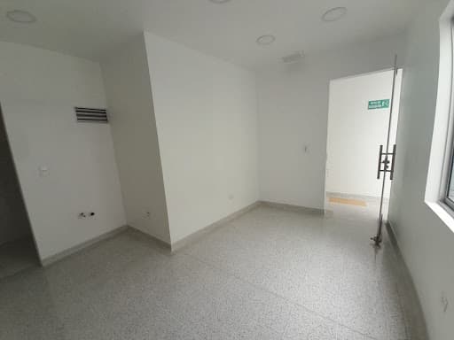 Oficina en arriendo en San Javier, Medellín — foto 4 de 5
