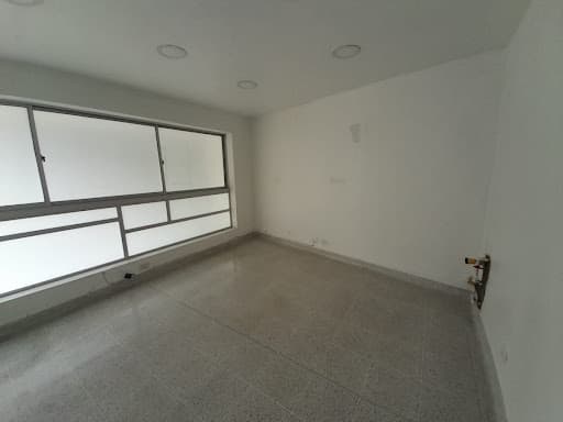 Oficina en arriendo en San Javier, Medellín — foto 2 de 5