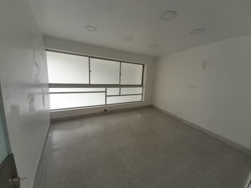Oficina en arriendo en San Javier, Medellín — foto 4 de 5