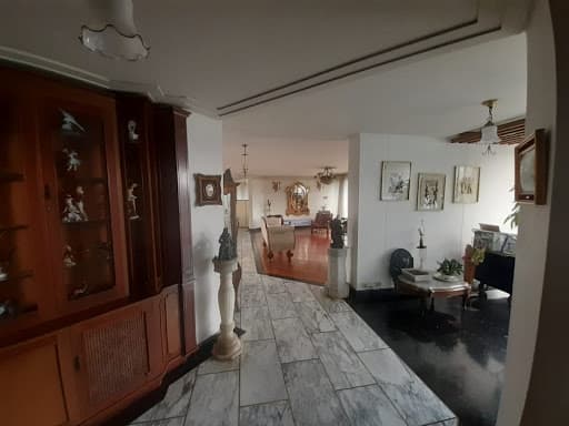 Apartamento en arriendo en San Lucas, El Poblado, Medellín — foto 2 de 11