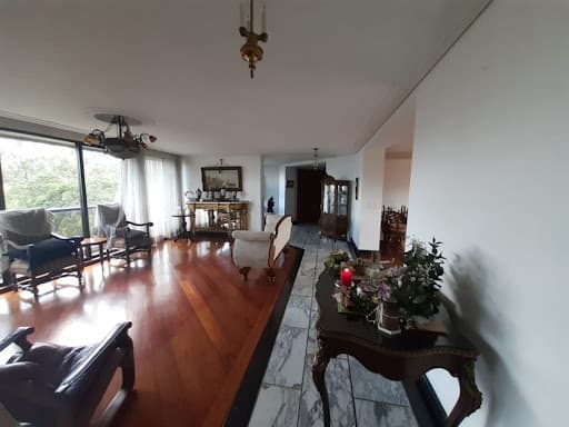 Apartamento en arriendo en San Lucas, El Poblado, Medellín — foto 3 de 11